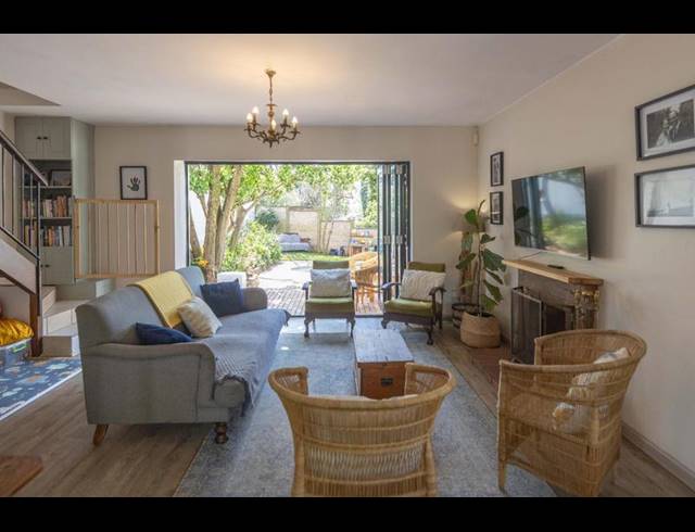 2 BEDROOM HOUSE FOR SALE IN SUNNYSIDE